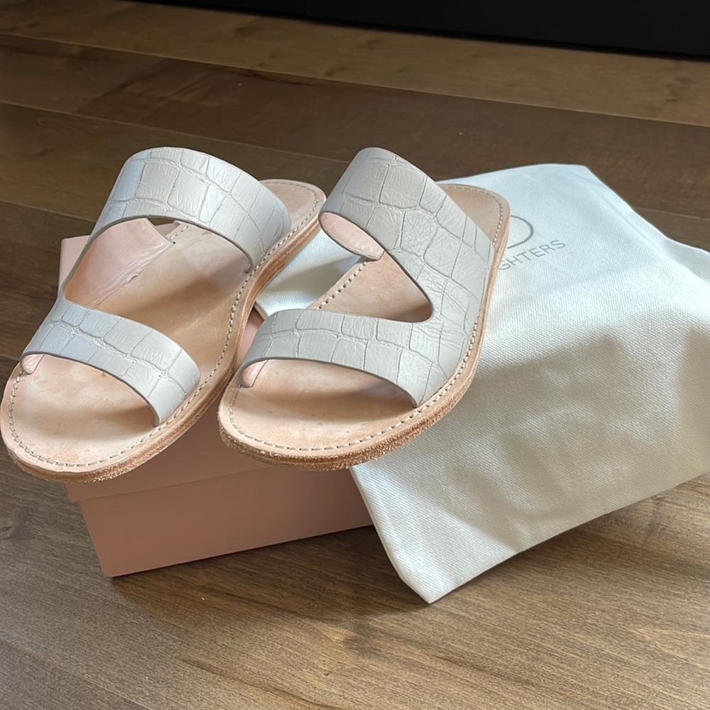 A•D & Daughters slide sandals